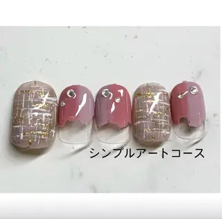 ミディアム ネイルサロン Bliss（ブリス）のネイルデザイン