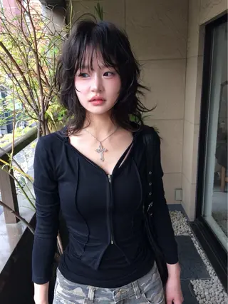 ミディアム ﾃﾞｻﾞｲﾝｶﾗｰ /ﾕｳﾀﾏﾝ👽のヘアスタイル