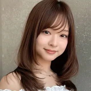 ミディアム 韓国センターパート /レイヤー/藍のヘアスタイル