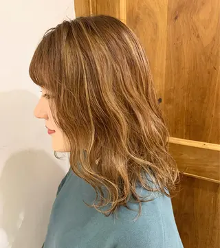 セミロング 斉藤大河 カラー/縮毛矯正のヘアスタイル