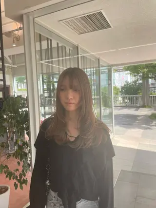 セミロング カラー ⭐️韓国ブリーチ 顔周りカット⭐️のヘアスタイル