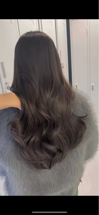 ロング モリシタ チョウのヘアスタイル