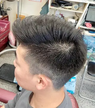 ショート 河合 勇喜のヘアスタイル