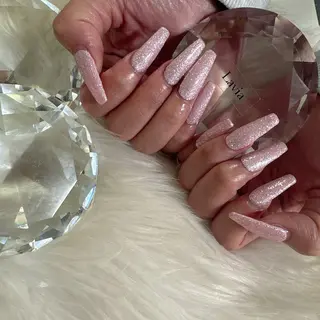 ネイル lavia🖤 ayumiのネイルデザイン