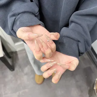 ネイル PEEKABOO 旧:momo京橋のネイルデザイン