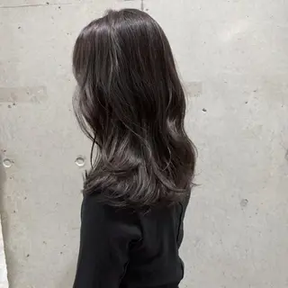 カラー セミロング 透明感🪽艶カラー☆ トレンドヘア✨のヘアスタイル