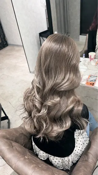 ロング カラー 【暖色カラー＋色持ち 重視】💟まなみのヘアスタイル