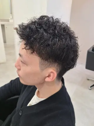 ショート パーマ メンズ 桐島 令奈のヘアスタイル