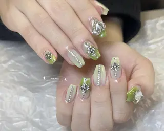ネイル RINA 🤍のネイルデザイン