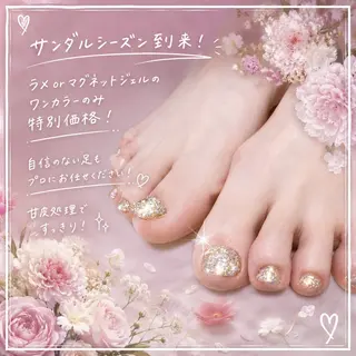 ネイル MIKA／耳ツボ ／マグネットネイルのネイルデザイン