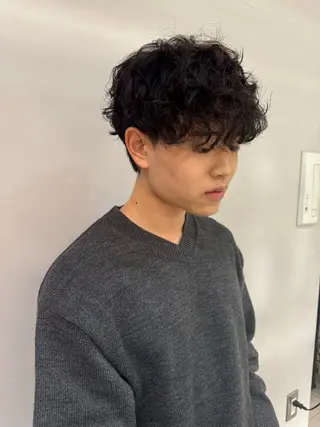 ミディアム パーマ メンズ 似合う髪型見つけます AYAKAのヘアスタイル