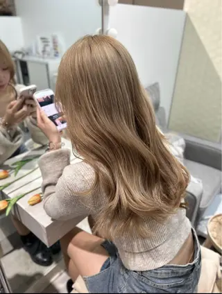 カラー 家村 瑠依のヘアスタイル