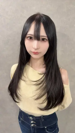 ロング がわ/ハイレイヤー /ハイトーンカラーのヘアスタイル