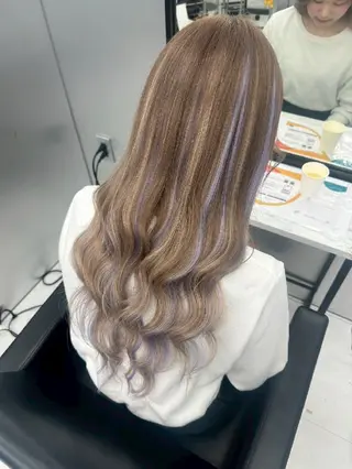 カラー ロング ヘアアレンジ 地雷系🎀ハイトーン 💙荒川結星のヘアスタイル
