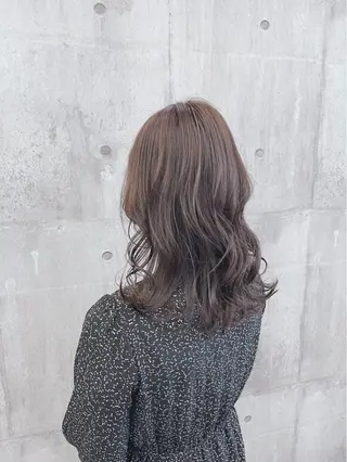 セミロング カラー 藤田 麗安のヘアスタイル