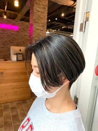 ショート カラー ヘアカラー&縮毛矯正 STAR☆RIVERのヘアスタイル