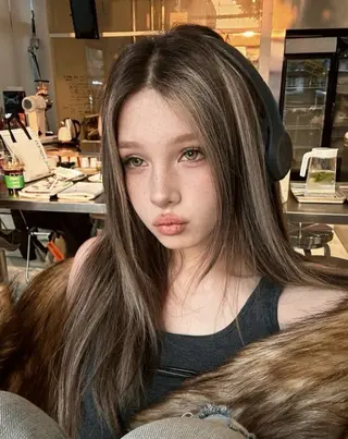 ロング 艶髪ハイトーンカラー 渋谷🎀ririkaのヘアスタイル