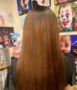 ロング 侑🌈特価 映える店内でカット✨のヘアスタイル