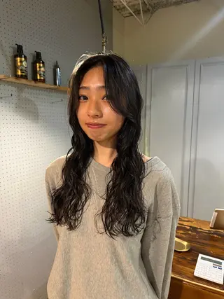 ロング パーマ 🤩噂のMr.髪ポジ ティブ®️yu🤩のヘアスタイル