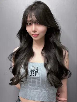 ロング カラー 暗髪、透明感 レイヤー指名No.1のヘアスタイル