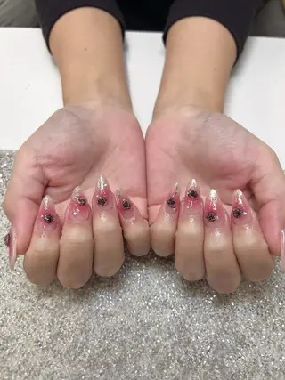 ネイル ガレンドウ 白澤 愛子のネイルデザイン