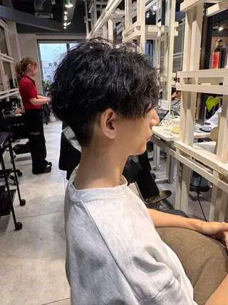 ミディアム パーマ メンズ 似合う髪型見つけます AYAKAのヘアスタイル