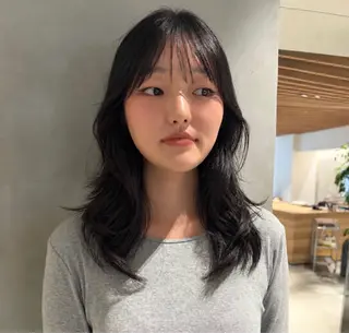 セミロング 中村 果乃のヘアスタイル