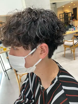 ミディアム パーマ メンズ 似合う髪型見つけます AYAKAのヘアスタイル