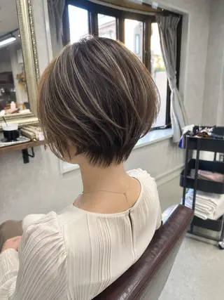 ショート カラー Lien 深井店のヘアスタイル