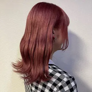 セミロング カラー シノザキ キナのヘアスタイル