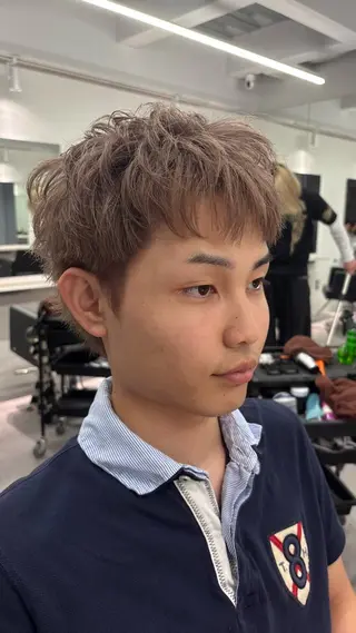 ショート カラー メンズ 高橋 周のヘアスタイル