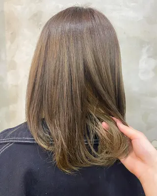 セミロング カラー 志賀 あずみのヘアスタイル