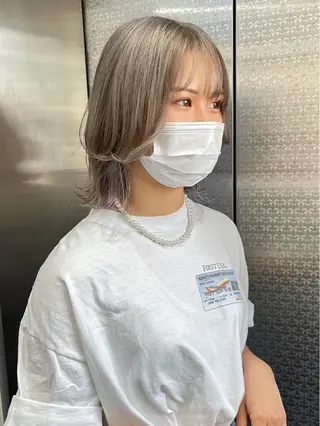 カラー white.梅田 デザインカラー🦄のヘアスタイル