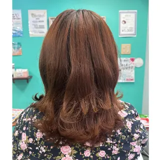 ミディアム 三原 友美のヘアスタイル