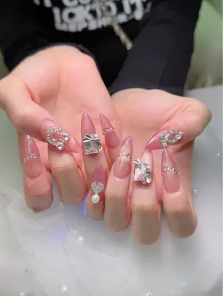 ネイル lucky nail 歌舞伎町のネイルデザイン