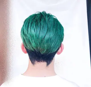 ショート カラー lore umeのヘアスタイル