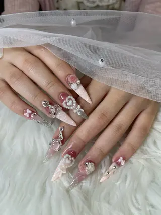 ネイル NiJi Nailsのネイルデザイン