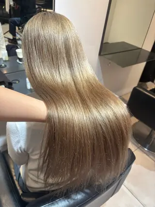 ロング 🐏YUNA＊透明感 ハイトーンカラー✨のヘアスタイル