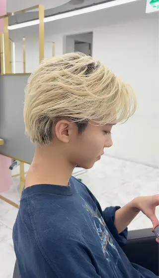 ミディアム カラー パーマ メンズ 【メンズ特化】 鈴汰郎/毛流れパーマのヘアスタイル
