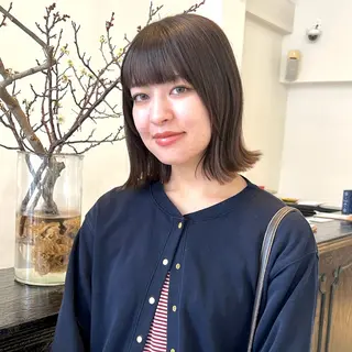 ミディアム カラー 金城 愛海のヘアスタイル