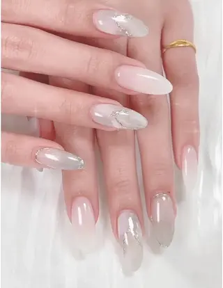 ネイル Hina ネイルサロンのネイルデザイン
