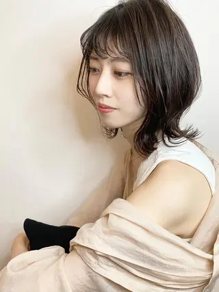 ミディアム MYRTLE TSUNODAのヘアスタイル