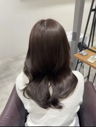 ロング カラー 紅都🫧 透明感水光カラーのヘアスタイル