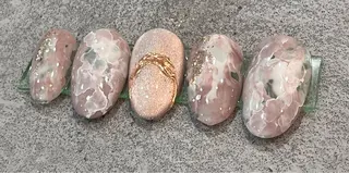 ネイル H. MAKIのネイルデザイン