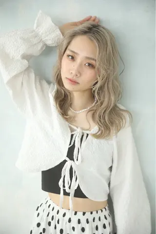 セミロング カラー ブリーチカラー特化 ✨️永井諒のヘアスタイル