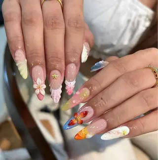 ネイル Genie Mika Nailsのネイルデザイン