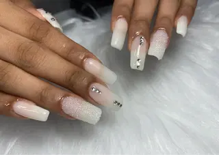 ネイル Mana ·͜· ❤︎のネイルデザイン