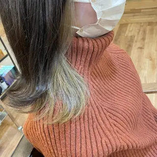 ミディアム カラー 外間 智恵のヘアスタイル