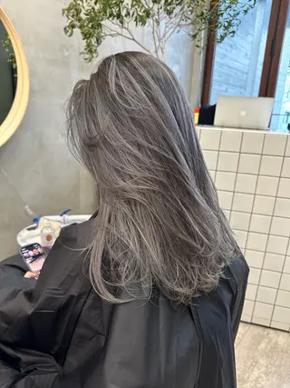 セミロング カラー SALTWATER AYARIのヘアスタイル