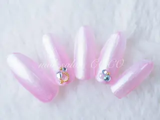 ロング カラー パーマ ヘアアレンジ キッズ ネイル マツエク・マツパ nail Berunaのネイルデザイン